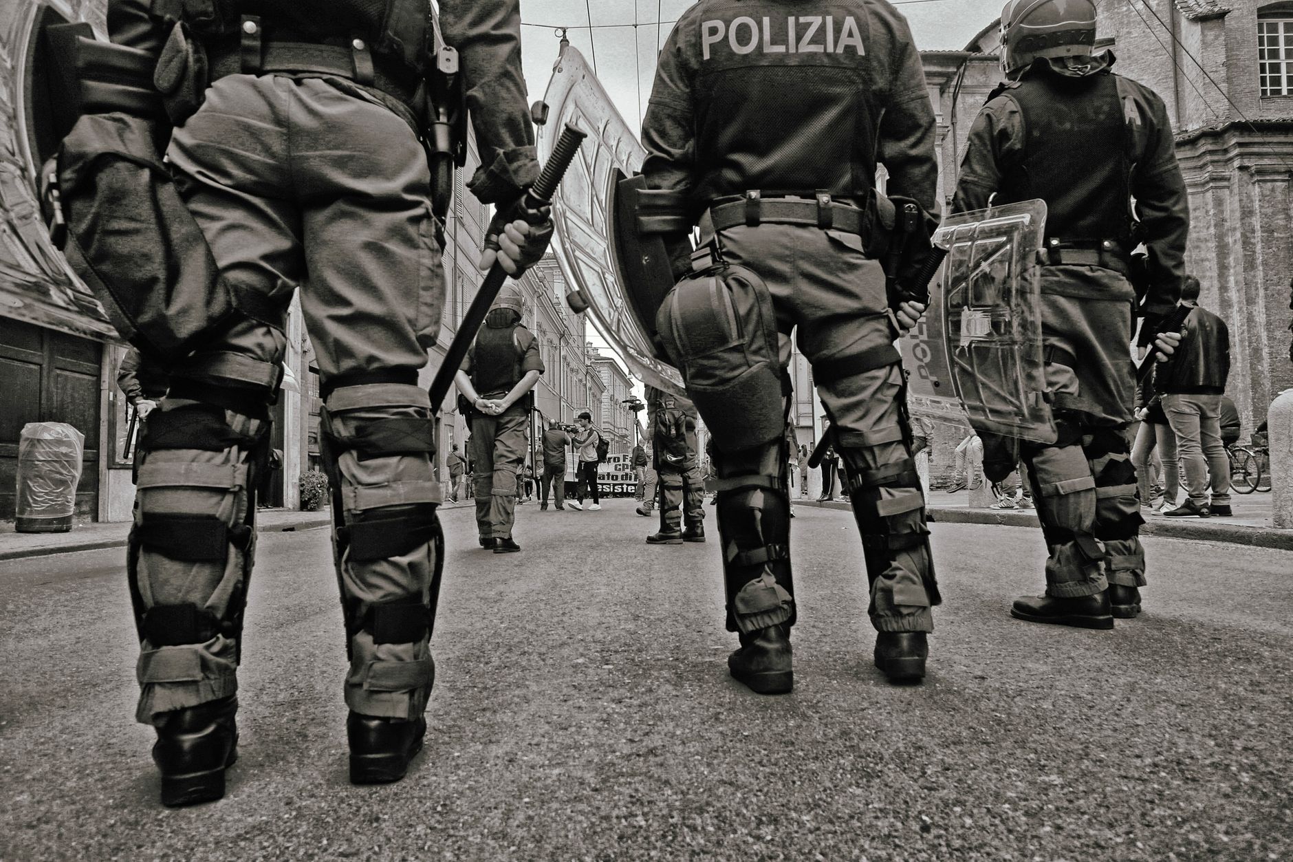 Rovigo, maxi controlli interforze in città: espulsioni, Daspo urbani e un arresto
